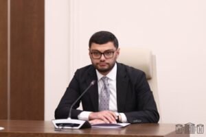 ԱԺ աշխատակազմի ղեկավար-գլխավոր քարտուղար Դավիթ Առաքելյանը պարգևատրվել է ՀՀ ԱԺ պատվո մեդալով