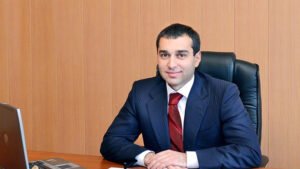 Հովիկ Աբրահամյանի որդին կշարունակի մնալ կալանքի տակ․ դատարանը մերժել է փաստաբանների բողոքը