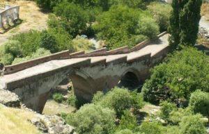 Աշտարակի կամուրջից քաղաքացի է նետվել. նա մահացել է