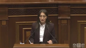 Ընդդիմադիրների անհեթեթ հարցերը` հանձնաժողովի անդամի թեկնածուին.Realpost.am
